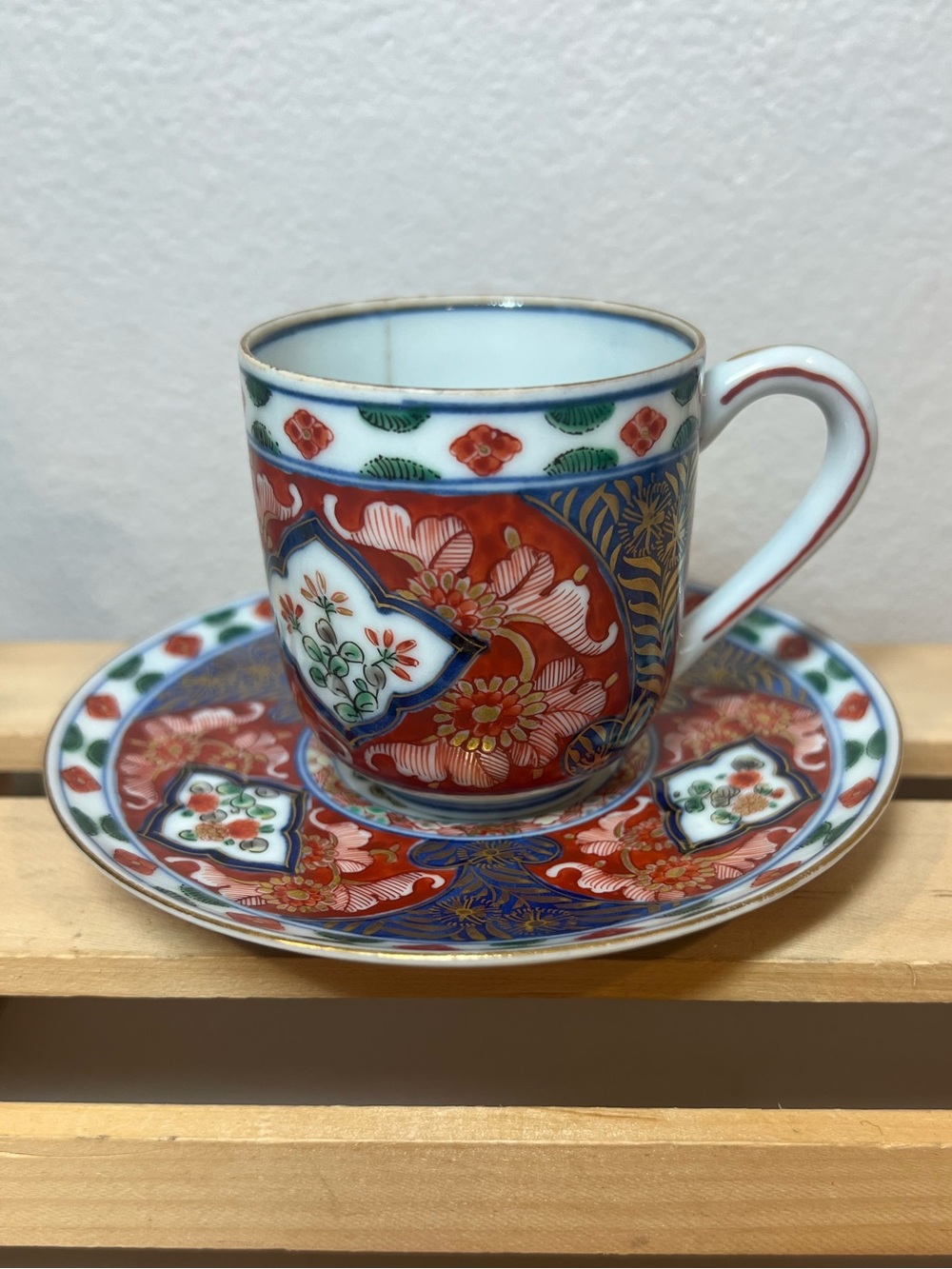 Japanese Imari Demitasse Porcelain Espresso/Tea Cup and Saucer | Crack